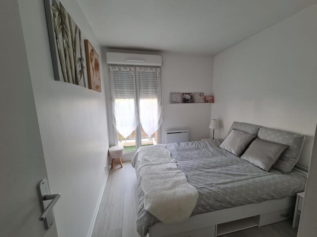 Eirene - Chessy Apartment Luaran gambar